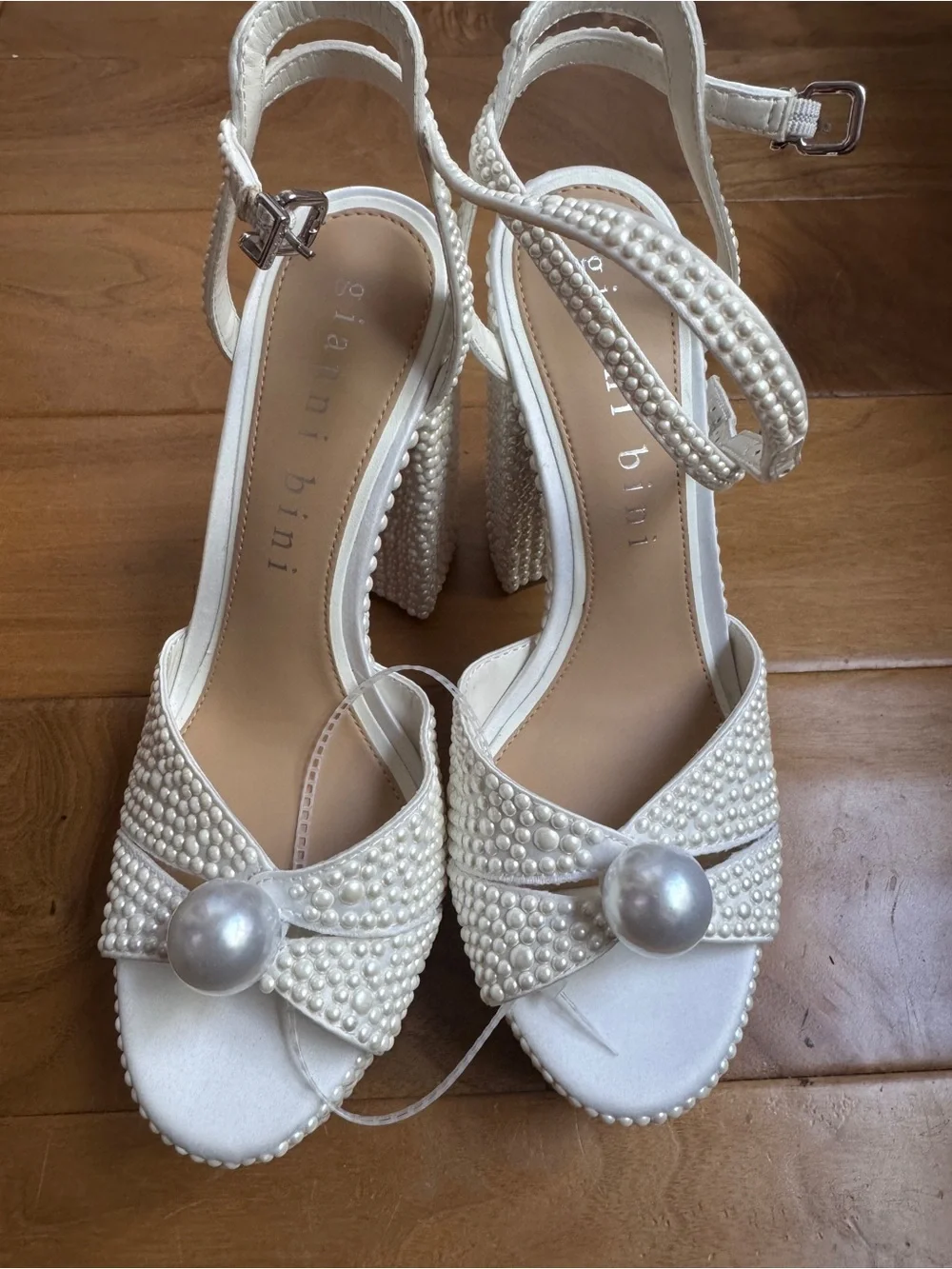 NWT Gianni Bini Kemara Two Open Toe Embellished Pearl Studded Platform Sandals